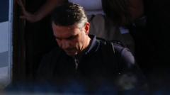 Flávio desembarca nos EUA, apontam imagens; governo Trump diz que dará visto a senador e família